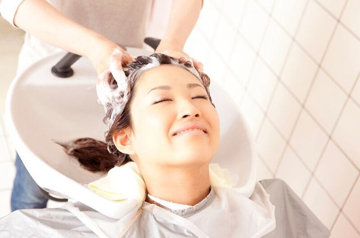 丁寧なシャンプー